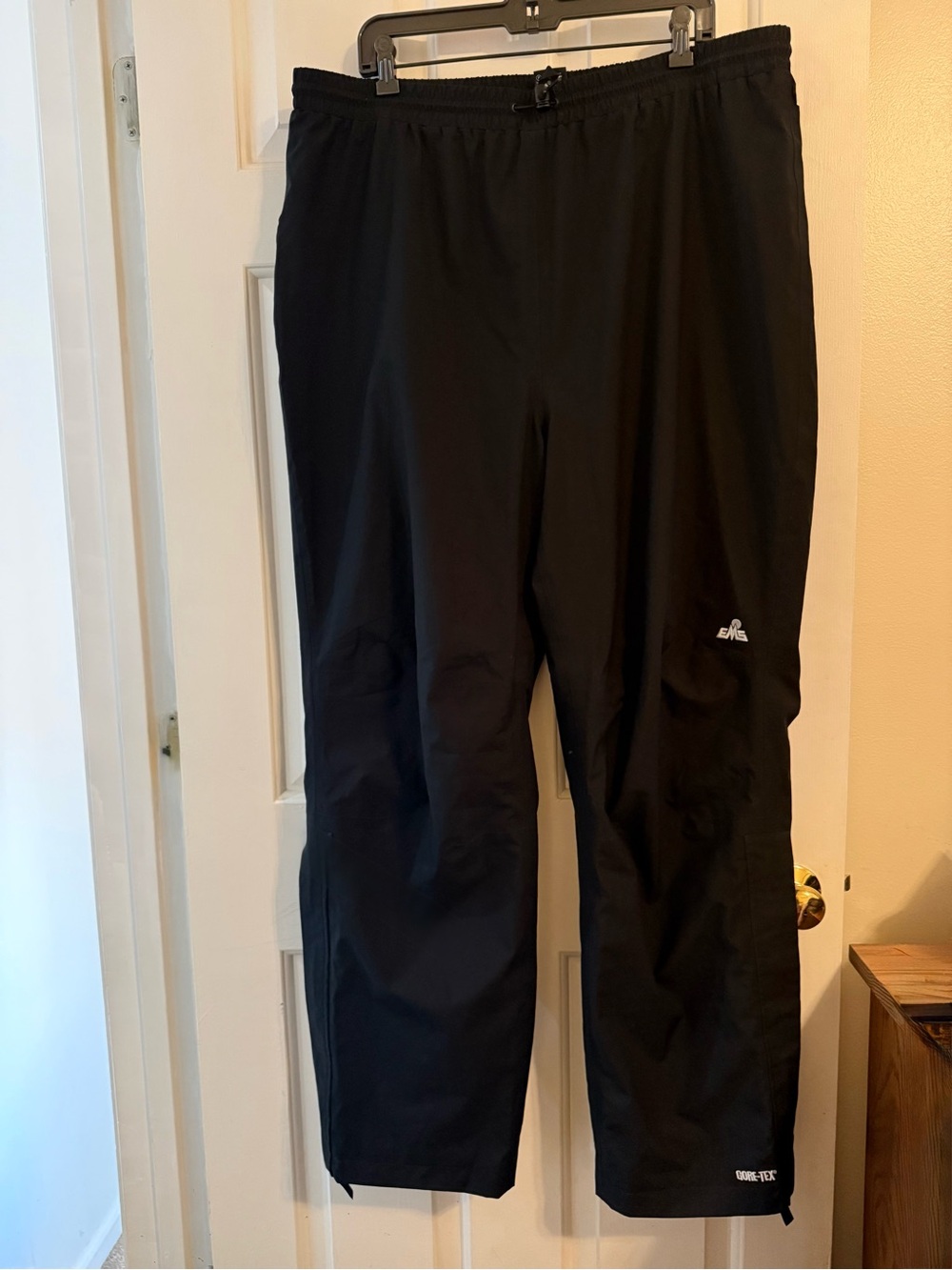 Men’s EMS Gortex Black Waterproof Outdoor Pants, size XL